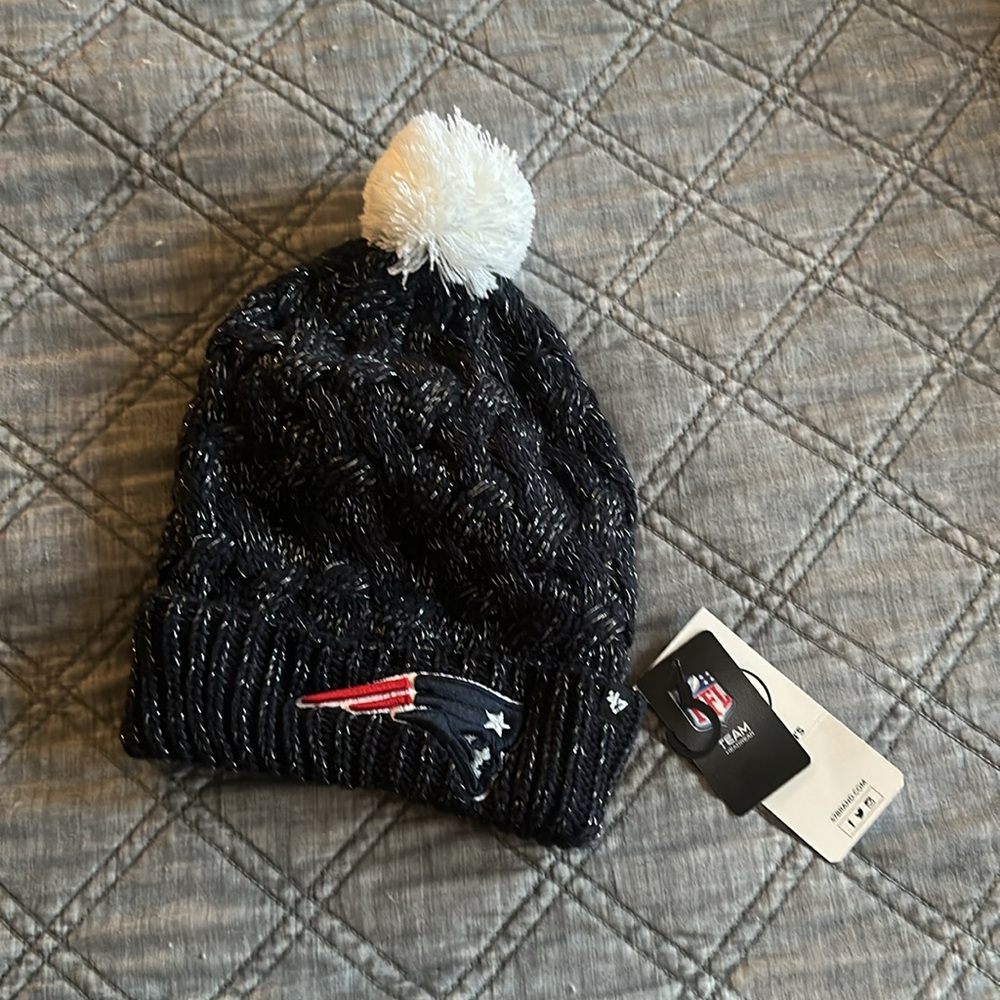 Patriot’s 47 Black Knit Pom Beanie nwot